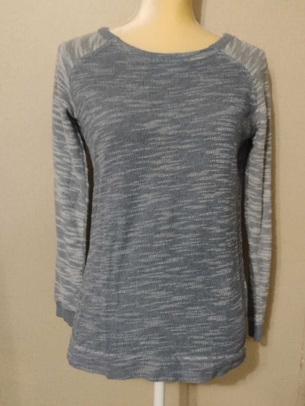 5/$15 Small Champion Marled Blue Scoop Neck Pullover Sweater